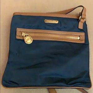 Micheal Kors crossbody